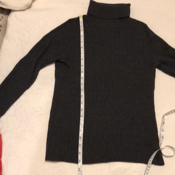 Fashion Essentials charcoal grey turtleneck sweater. Ladies size Med. - Picture 6 of 7